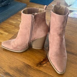 Qupid booties. Size 7.5. 4 inch heel